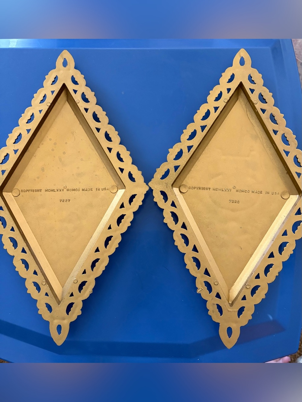 Vintage MCM Homco Gold and Cream Ornate Medallion Wall Plaque Pair 1971 - Picture 2 of 6